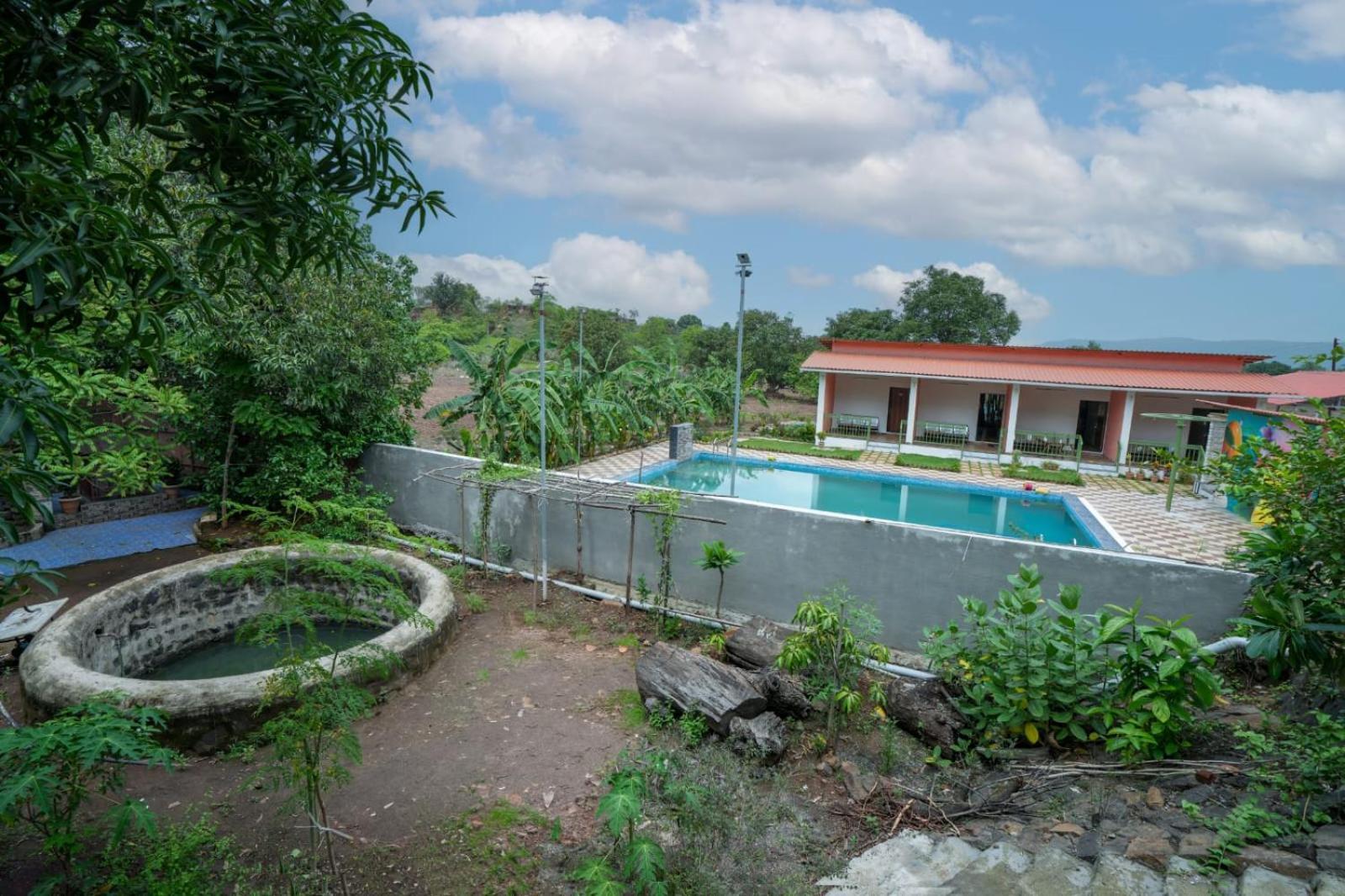 Mahalakshmi Agro Tourism Hotell Poinad Exteriör bild